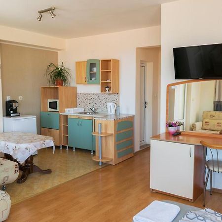 Guest House Eos Sozopol Exterior photo