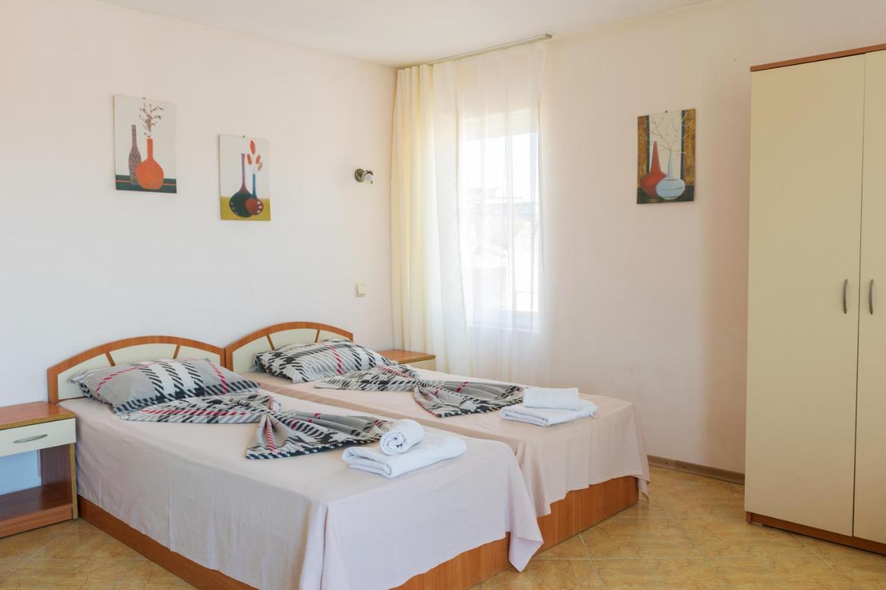 Guest House Eos Sozopol Exterior photo